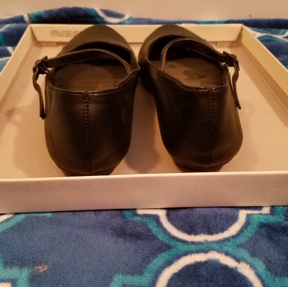 Black flats - Picture 3 of 5